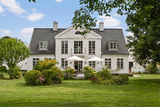 Top 6 over dyreste boliger til salg i Slangerup. Priser op til 50.000.000 kr