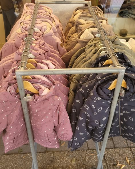 Børneshoppen Brønderslev har fået nye jakker hjem