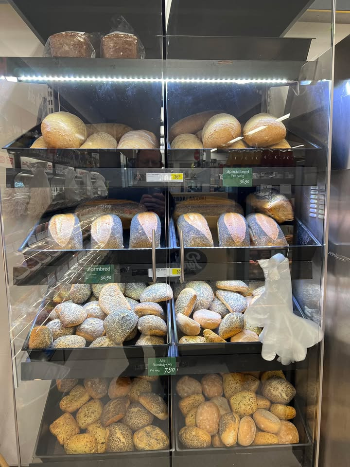 Friskbagt brød fra Min Købmand Øster Bjerregrav 1. juledag