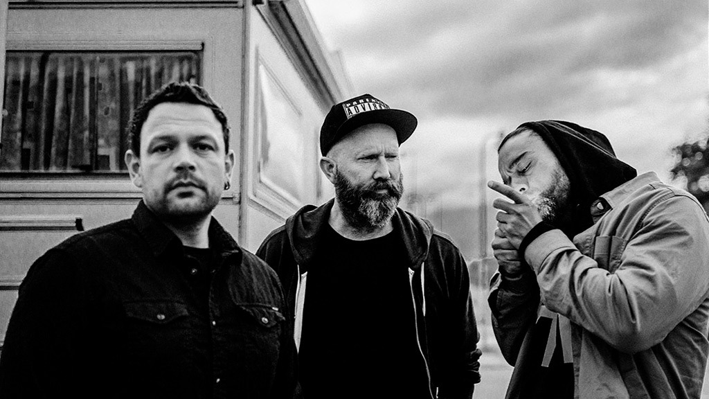 SORTHANDSK bringer politisk ladet lyrik og musik til Ringkøbing