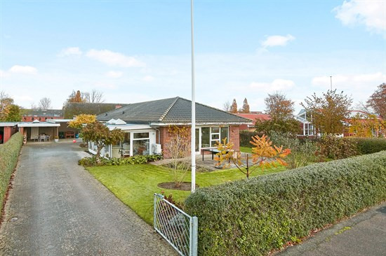 Top 6 over dyreste boliger til salg i Uldum. Priser op til 3.985.000 kr