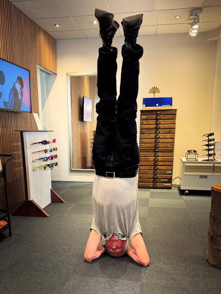 Frost Optik byder velkommen til øjenlæge Peter for en dag med synsundersøgelser