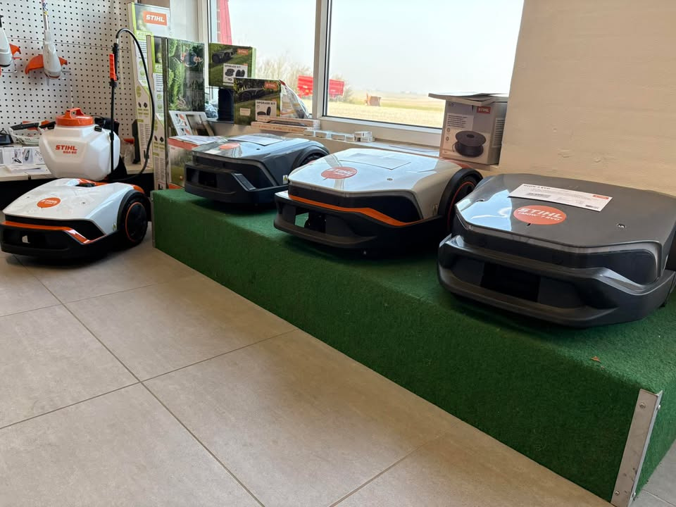 Houe Smed & VVS tilbyder robotplæneklippere til alle haver størrelser