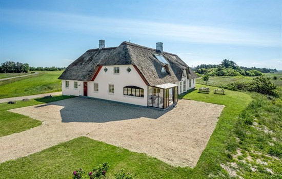 Luksus til salg: Fjordvejen 9 til 2.395.000 kr – Se Vembs dyreste boliger her