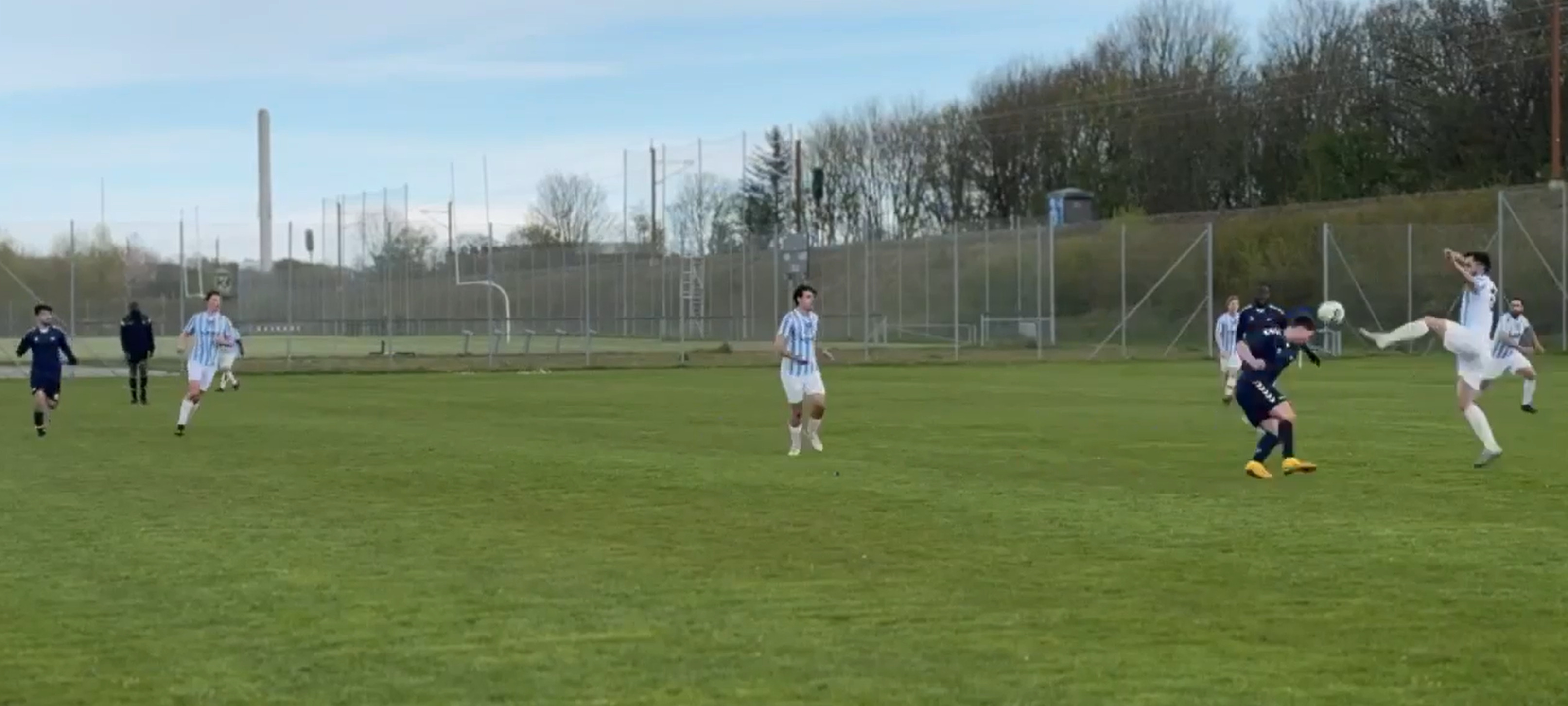 De Hviie ramte ikke topniveauet og måtte nøjes med remis: “En sort dag på AGF-kontoret”