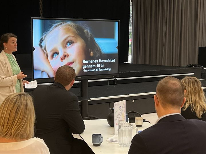 Folketingsudvalg blev budt velkommen til Børnenes Hovedstad