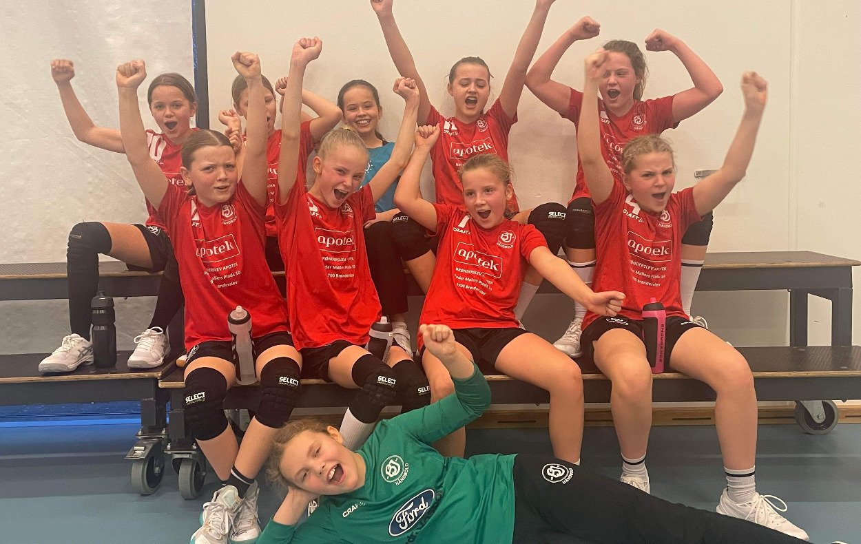 Brønderslev-træner glæder sig over pigernes indstilling