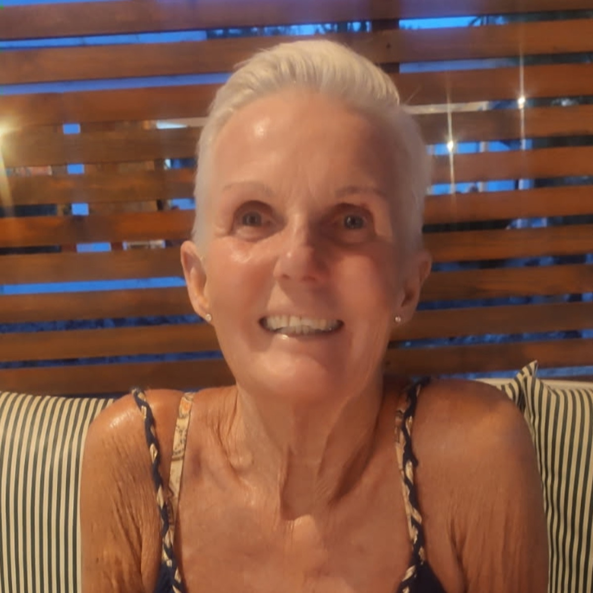 Anette finder glæde i havet, yogaen og fællesskaberne i Hornbæk