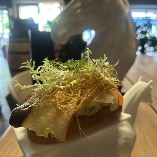 Den Hvide Hest Kolding udvider åbningstider med ekstra åben søndag og mandag