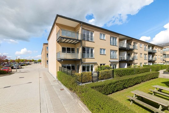 Banestrøget 27 og 4 andre boliger er kommet til salg denne uge i Taastrup - se boligerne her.
