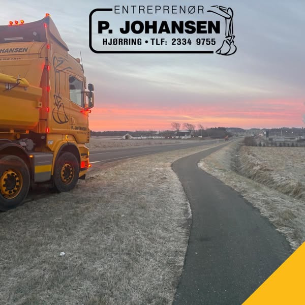 Entreprenør P. Johansen ApS tilbyder sikker og effektiv materialetransport med egne lastbiler