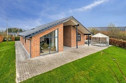 Top 6 over dyreste boliger til salg i Thorsø. Priser op til 4.195.000 kr