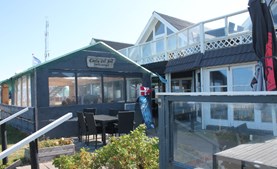 Weekendbuffet og underholdning på Læsø Marina Park