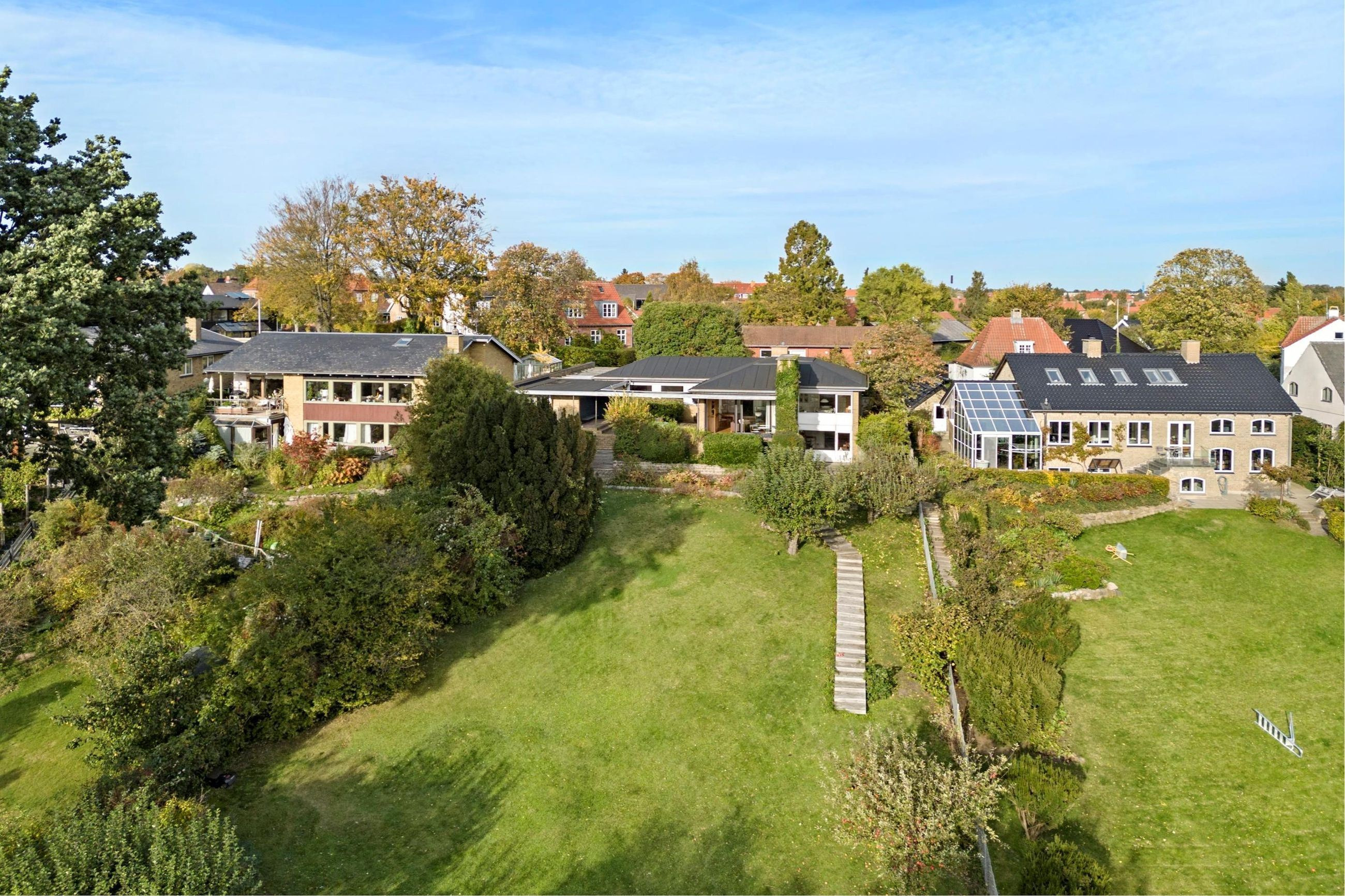 Luksusbolig netop kommet til salg i Søborg: Se hvad du skal smide for Søborgs dyreste adresser her