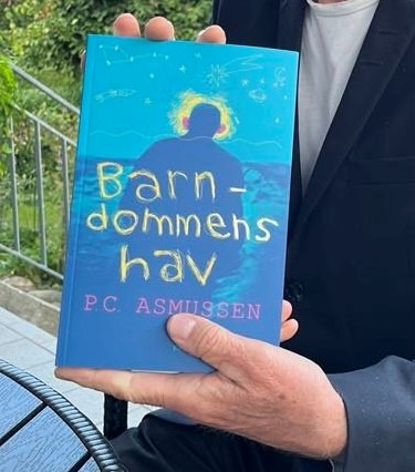 P.C. Asmussen deler erindringer fra "Barndommens hav" på Juelsminde Bibliotek
