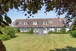 Pris sat ned med 150.000 kr. på Vålse Vesterskovvej 24