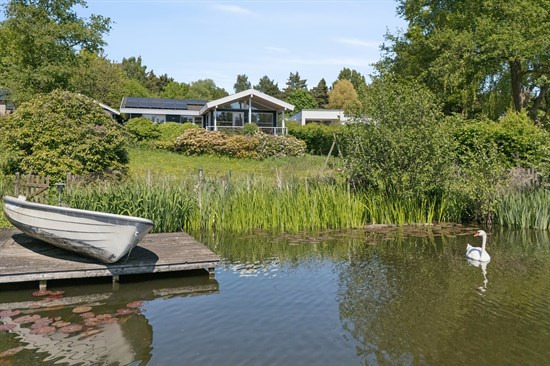 Brådebæksvej 11C og 1 anden boliger er kommet til salg denne uge i Hørsholm - se boligerne her.