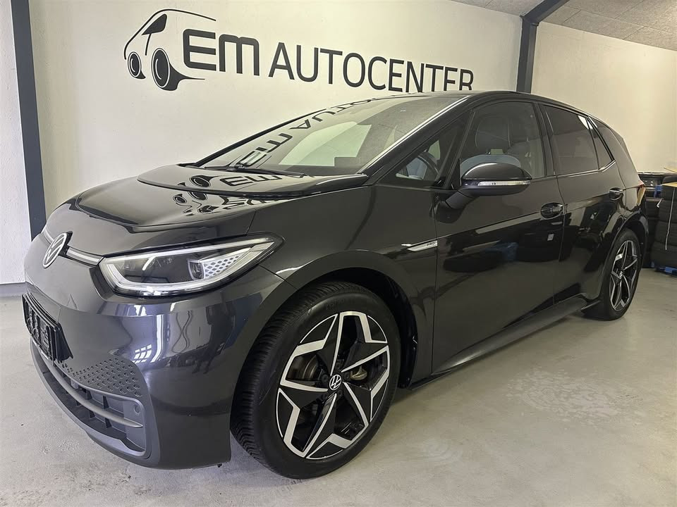 EM Autocenter ApS præsenterer den nye VW ID.3 med optimal komfort og økonomi