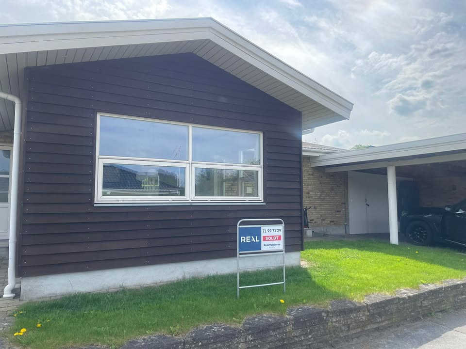 RealMæglerne Næstved by Bülow ApS: Endelig solgt – de rigtige købere til Bakkekammen 21 fundet