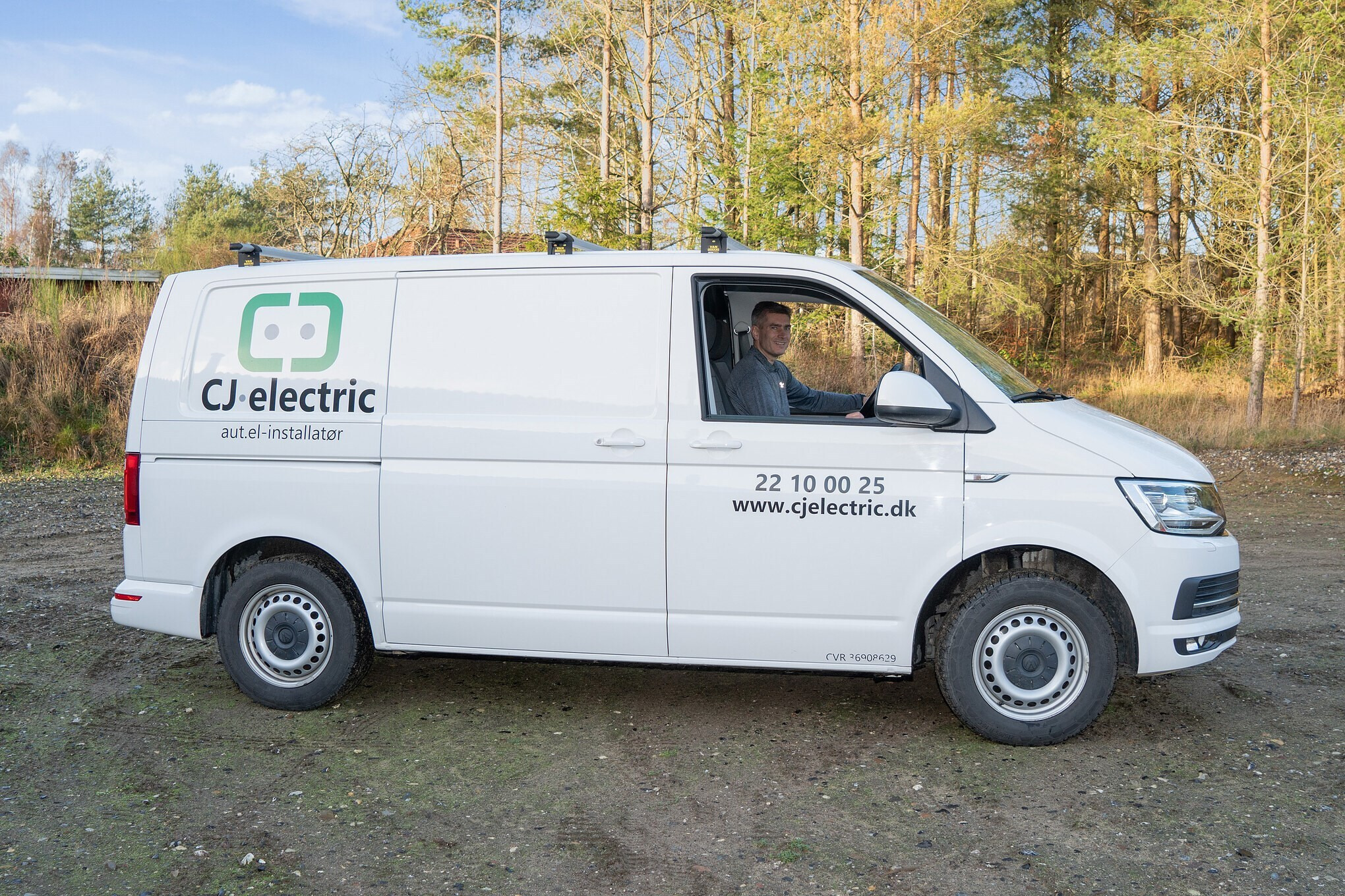 Gør sommerhuset klar til sæsonen med energibesparende løsninger og øget sikkerhed