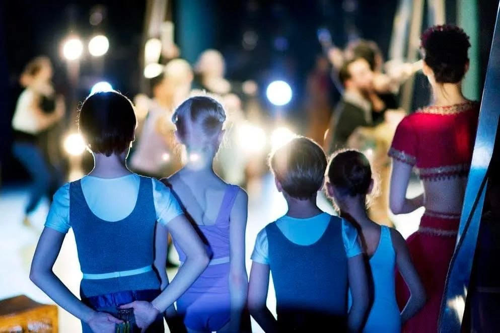 Brunsviger og ballet: En dag med dans på Odense Teater