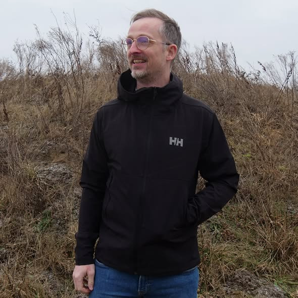 Sportigan Hadsund præsenterer medlemstilbud på Helly Hansen Softhell jakke til friluftsliv og hverdag