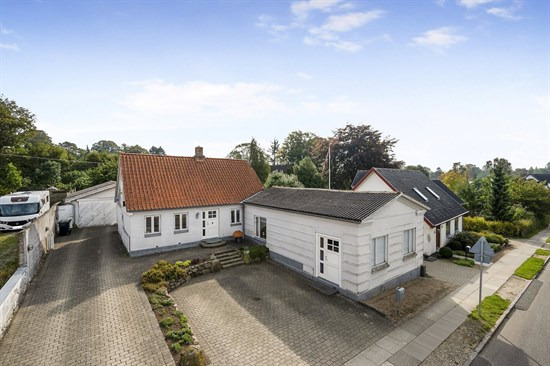 Tulstrupvej 10 er til salg for kun 1.395.000 kr.: Se de billigste boliger til salg i Malling her