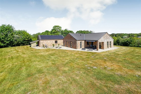 Top 6 over dyreste boliger til salg i Uldum. Priser op til 3.985.000 kr