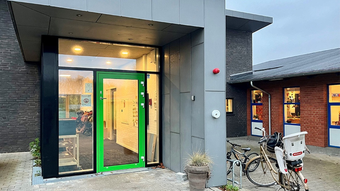 Børn og personale flyttes fra skadet børnehave i Holstebro efter fund af asbeststøv