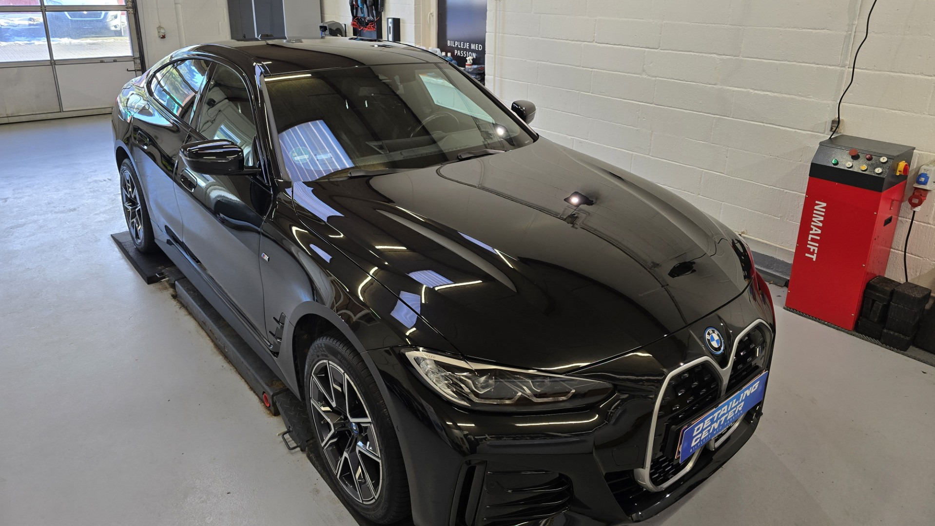 Langtidsholdbar lakbeskyttelse med keramisk coating hos Detailing Center