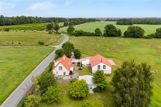 Aggersvoldvej 8 og 1 anden boliger er kommet til salg denne uge i Jyderup - se boligerne her.