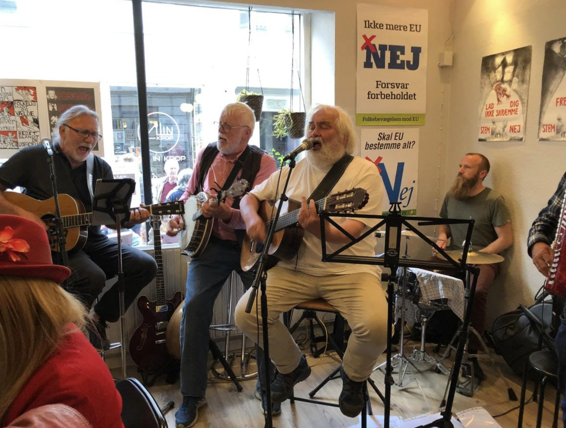 Fejr 1. maj med Ram & Sjang på Café Oskar