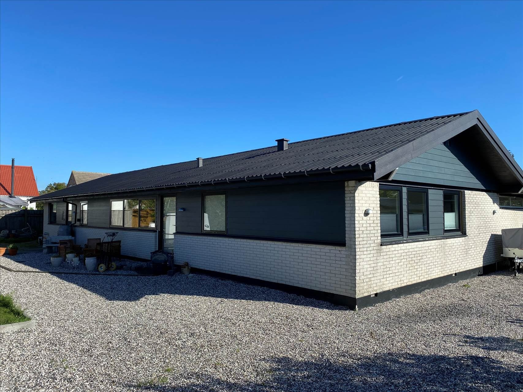 Eksklusiv bolig for 1.895.000 kr er netop kommet til salg i Aakirkeby - Se den og de dyreste boliger her