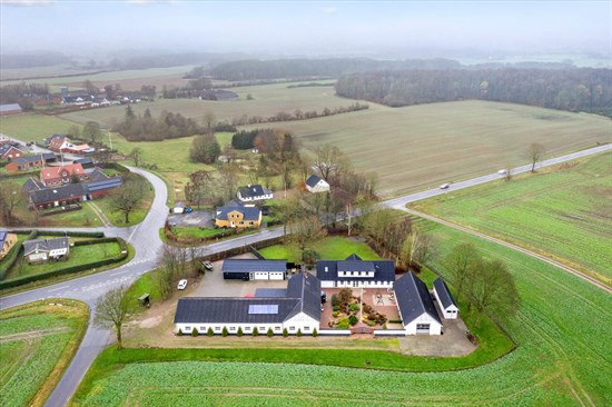 2,8  mio. kroner koster Kalbækvej 1, Kalhave - se hvad der ellers er til salg i Hedensted Kommune
