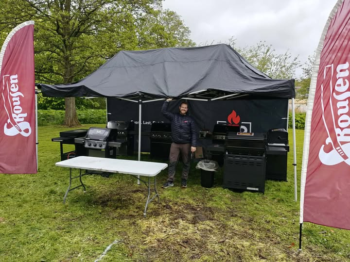 Skousen Hobro griller til Bies Havefestival