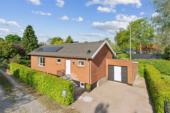 Langørvej 19 er til salg for kun 1.698.000 kr.: Se de billigste boliger til salg i Tilst her