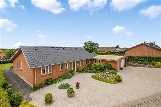 Top 6 over dyreste boliger til salg i Bøvlingbjerg. Priser op til 2.495.000 kr