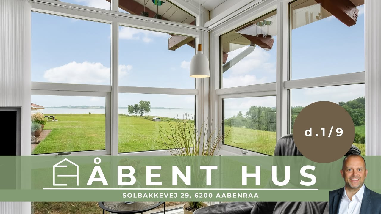 EJENHOLM BOLIG & ERHVERV holder åbent hus i sommerhus med udsigt over fjorden