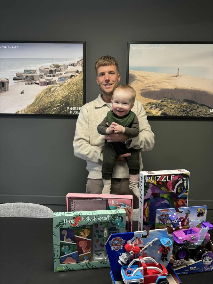 Mæglerhuset Vestkysten I/S opfordrer til julelegetøjsdonationer for Julehjælpen.dk i november