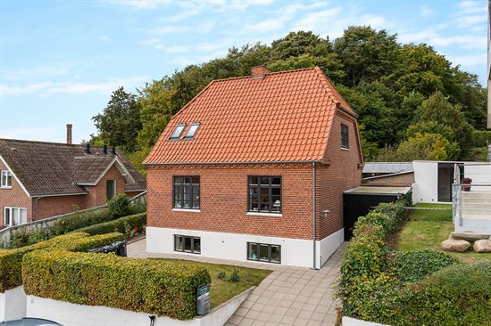 Murermestervilla med udsigt, kvalitet og indflytningsklar stand