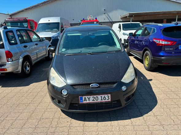 JM Autokommission sælger 7-personers Ford S Max fra 2009 til 18.900 kr.