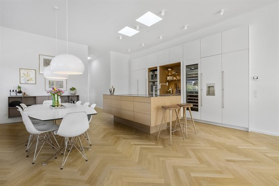 Pris sat ned med 500.000 kr. på Clausens Allé 52