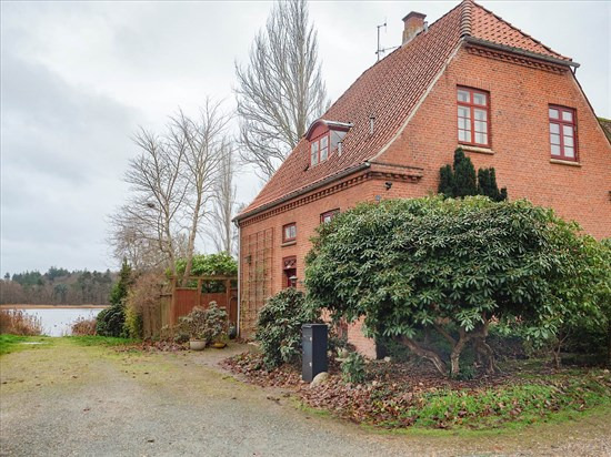 Lyngsøvænget 12 og 9 andre boliger er kommet til salg denne uge i Silkeborg - se boligerne her.