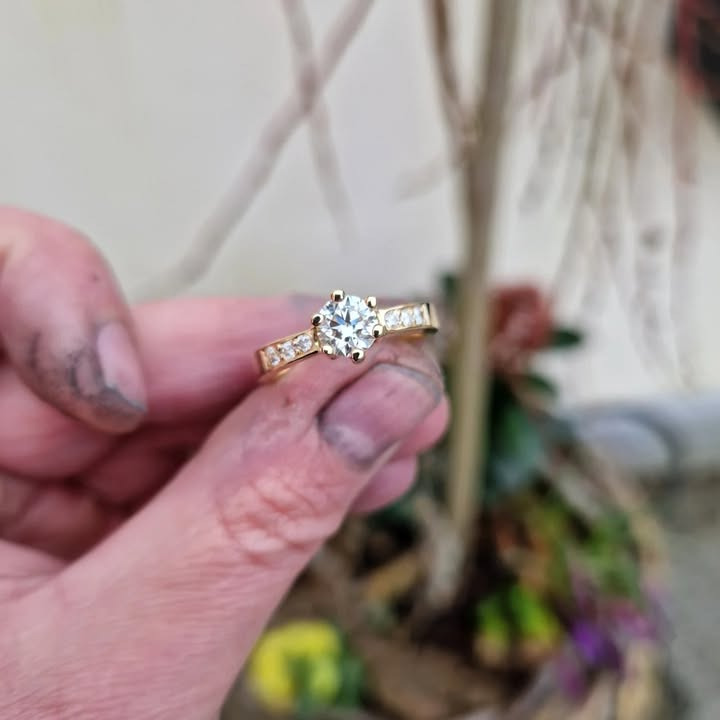 Guldsmed Ø inviterer til smykke-hygge og julegaveidéer i weekenden