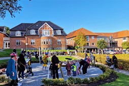 Ny musikhave ved Søparkens plejehjem i Lemvig åbner dørene for alle aldre