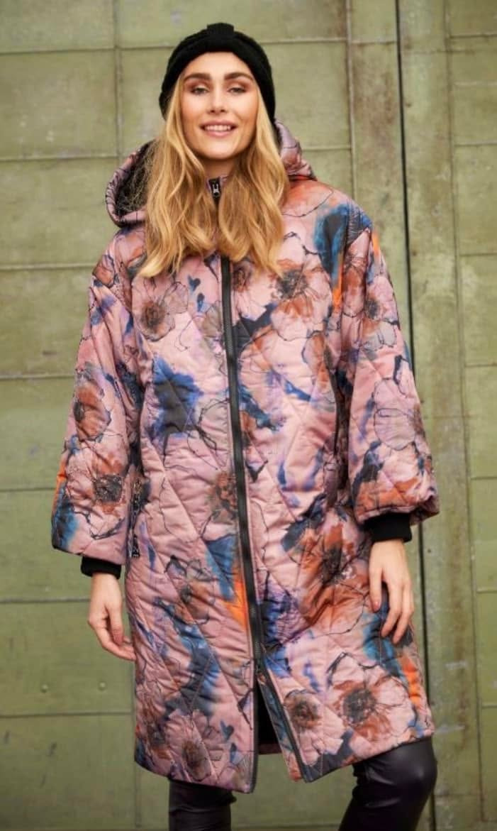 Rosengreen tilbyder smart oversize jakke fra ZE ZE til nedsat pris