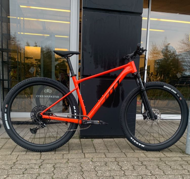 Tag ud i skoven med Scott Scale fra Birks Bike Shop ApS