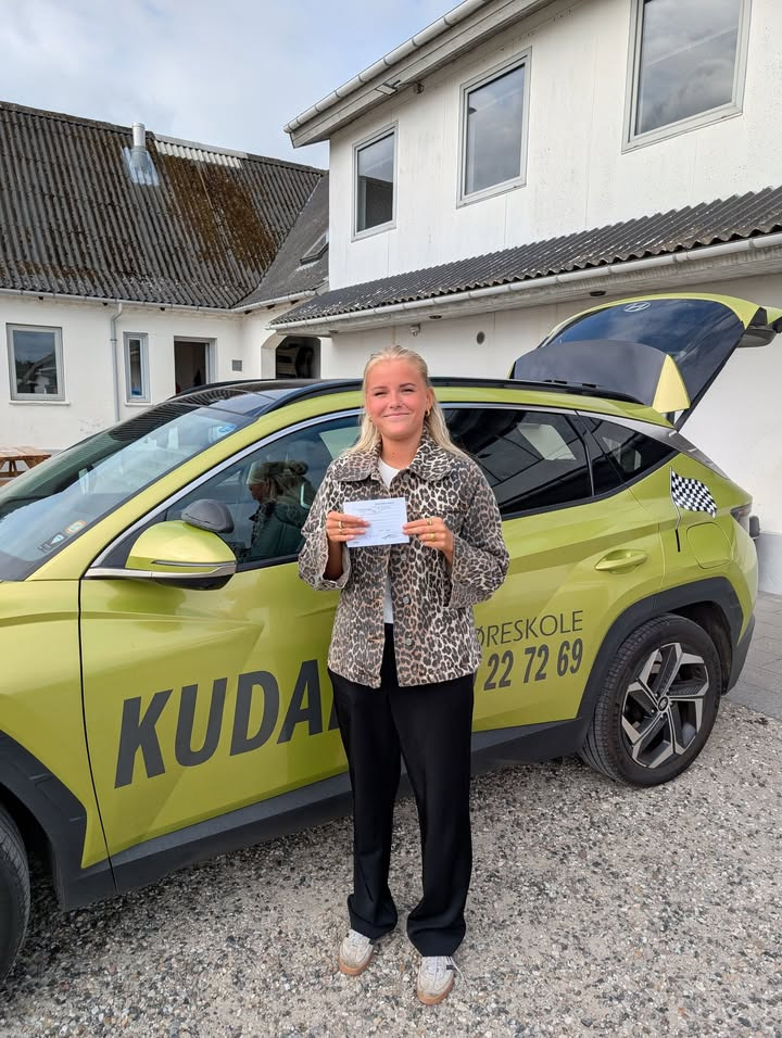 Kudahls Køreskole ønsker Anne tillykke med kørekortet