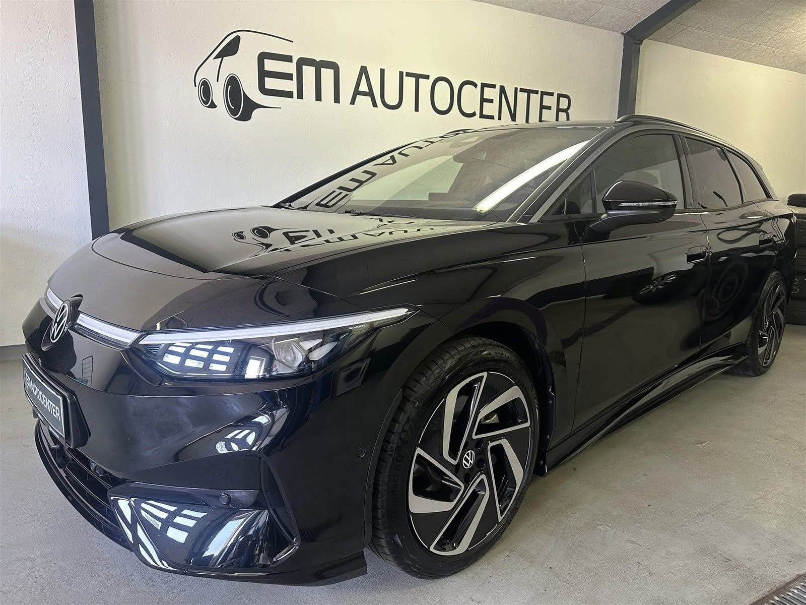 EM AUTOCENTER ApS foreslår større bil til dem, der har svært ved at begrænse sig i Ikea