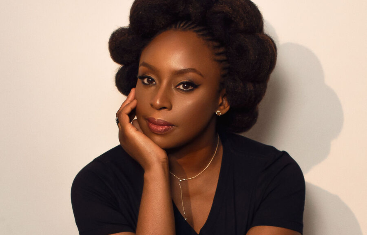 Oplev Chimamanda Ngozi Adichie på biblioteket
